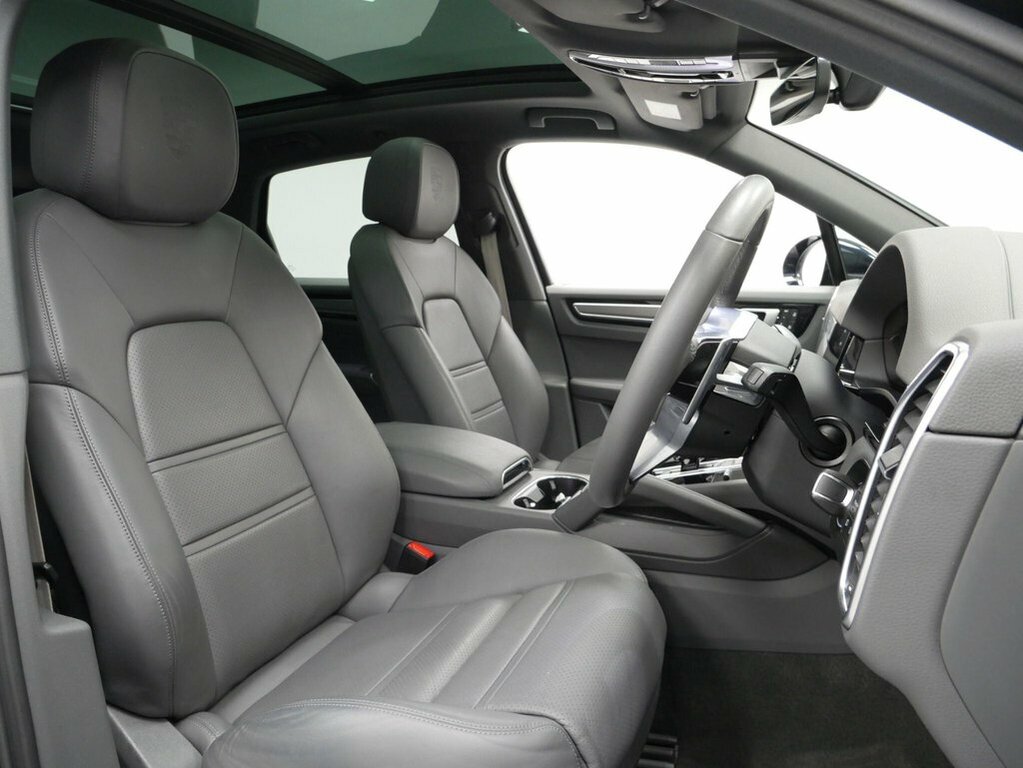Porsche Cayenne For Sale In Little Gaddesden KY72BNU Blue #4