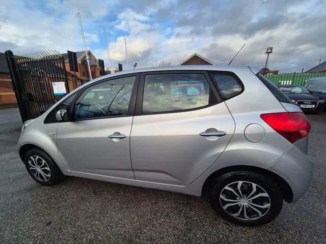 Kia Venga 1.4 Ecodynamics 1 Air Euro 5 S S Silver #4