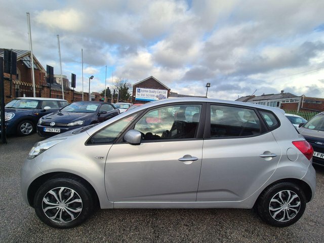 Kia Venga 1.4 Ecodynamics 1 Air Euro 5 S S Silver #3