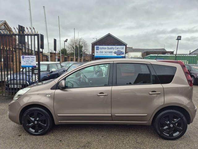Nissan Note 1.6 16V N-tec Euro 5 Beige