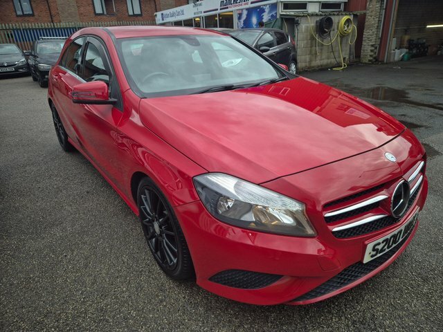 Mercedes-Benz A Class 1.5 A180 Cdi Blueefficiency Se Euro 5 S S S200BRK Red #4