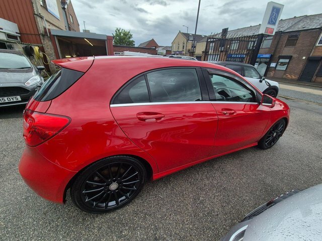 Mercedes-Benz A Class 1.5 A180 Cdi Blueefficiency Se Euro 5 S S S200BRK Red #6