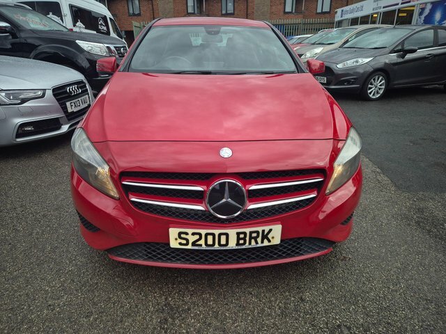 Mercedes-Benz A Class 1.5 A180 Cdi Blueefficiency Se Euro 5 S S S200BRK Red #3