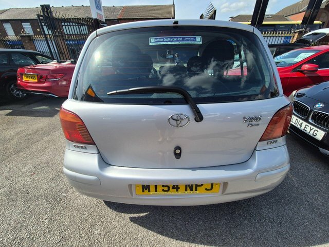 Toyota Yaris 1.3 Vvt-i T Spirit Silver #6