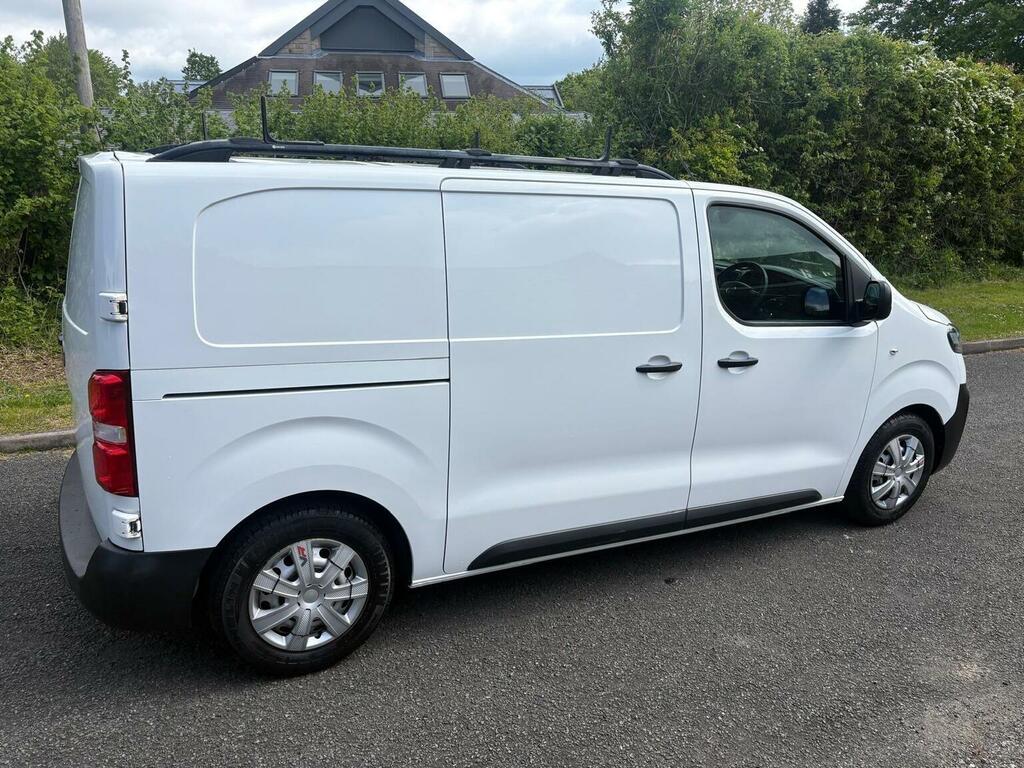 Vauxhall Vivaro Panel Van 1.5 Turbo D 2700 Dynamic L1 H1 Euro 6 S TEMP643 White #4