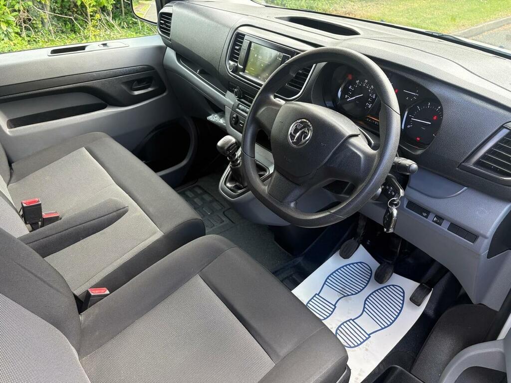 Vauxhall Vivaro Panel Van 1.5 Turbo D 2700 Dynamic L1 H1 Euro 6 S TEMP643 White #6