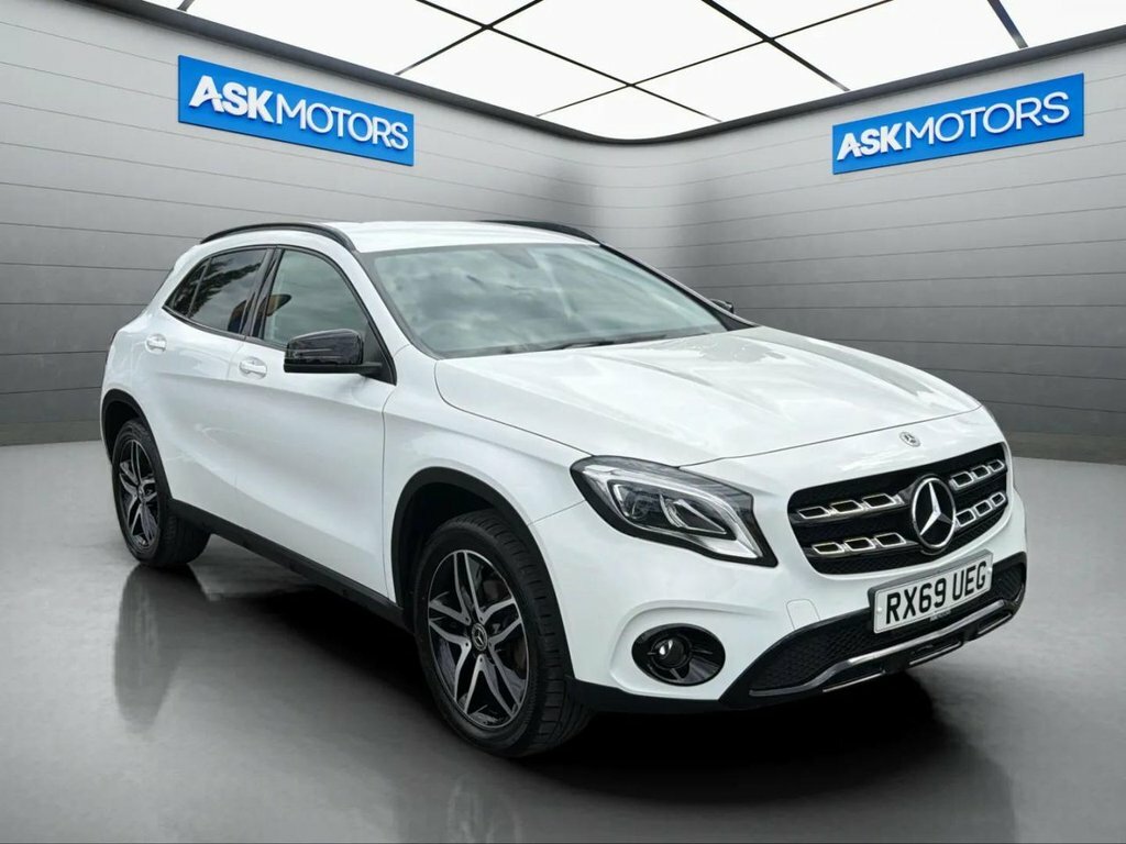 Mercedes-Benz GLA Class 1.6L Urban Edition RX69UEG White #3