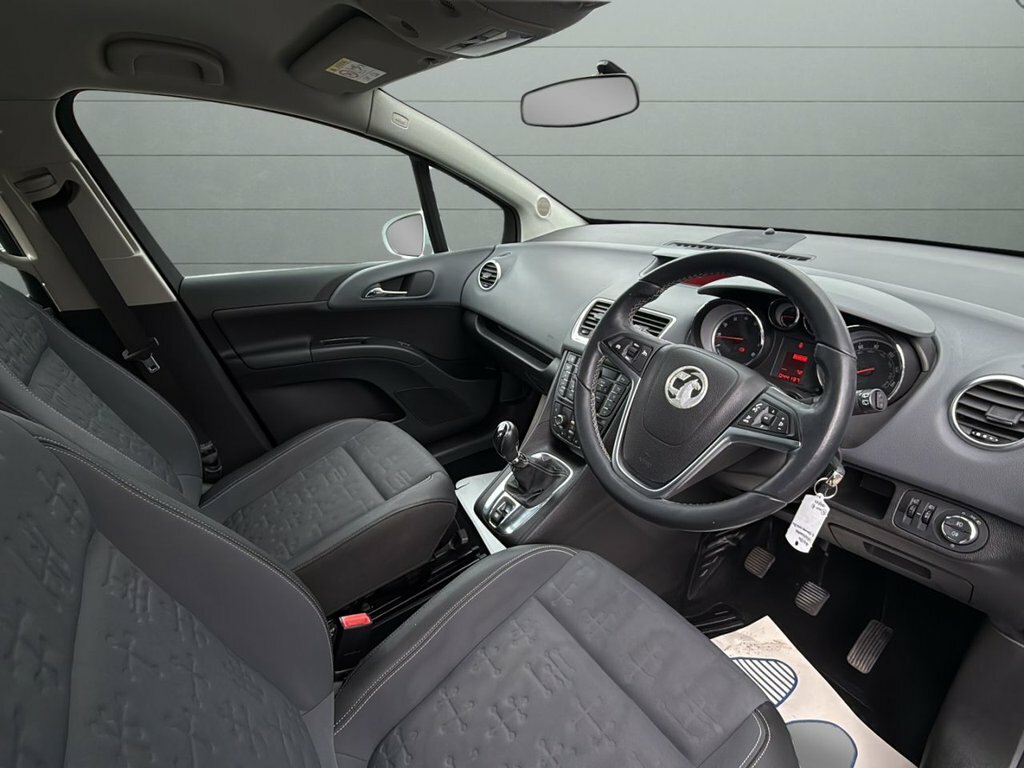 Vauxhall Meriva 1.4L Tech Line YN15SYU White #3