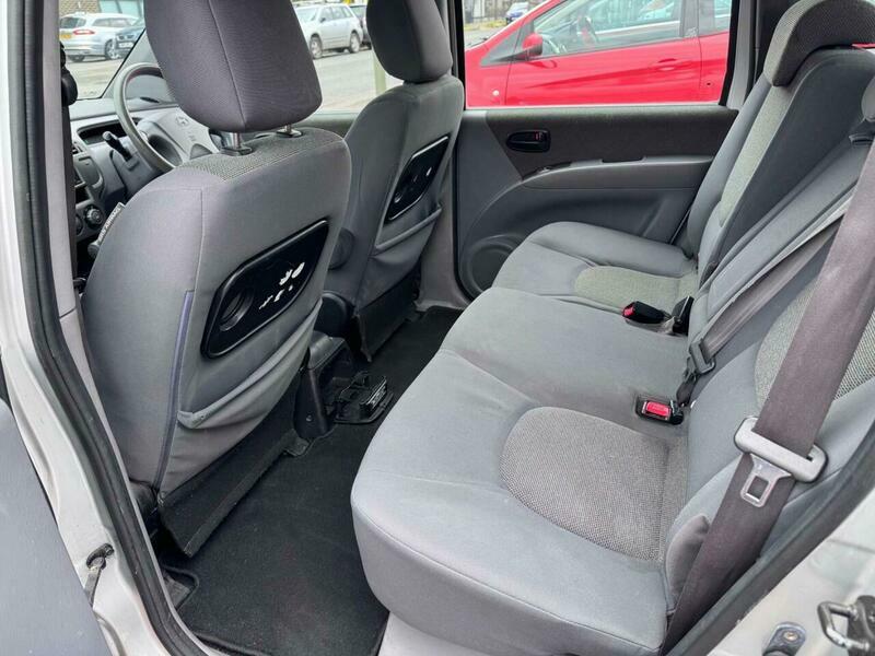 Hyundai Matrix 1.8 Cdx Euro 4 Black #26