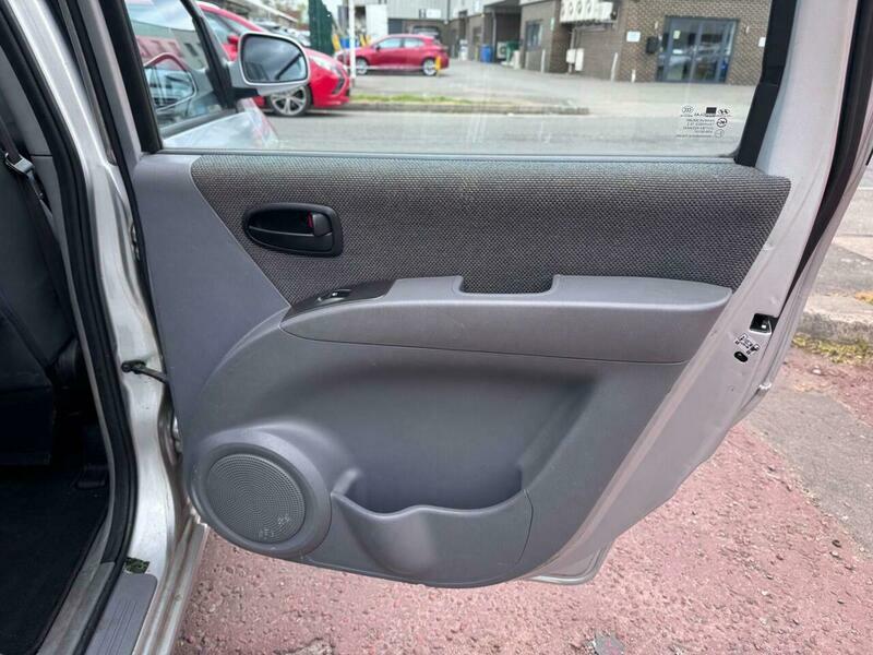 Hyundai Matrix 1.8 Cdx Euro 4 Black #24