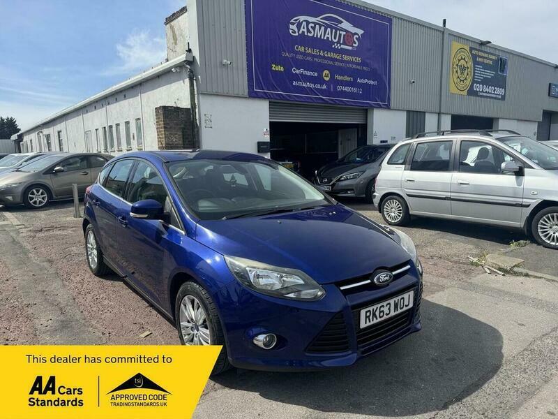 Ford Focus 1.0T Ecoboost Titanium Navigator Blue
