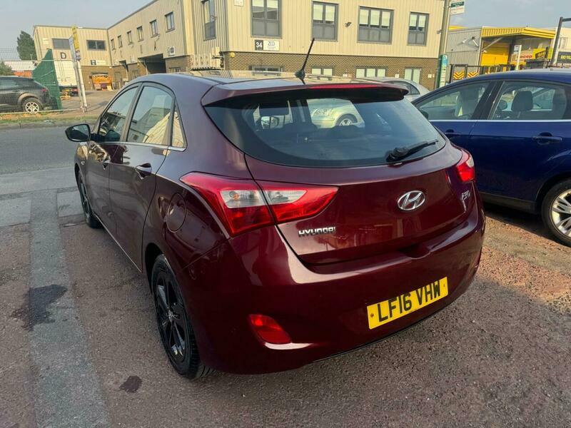 Hyundai I30 1.6 Se Euro Red #4