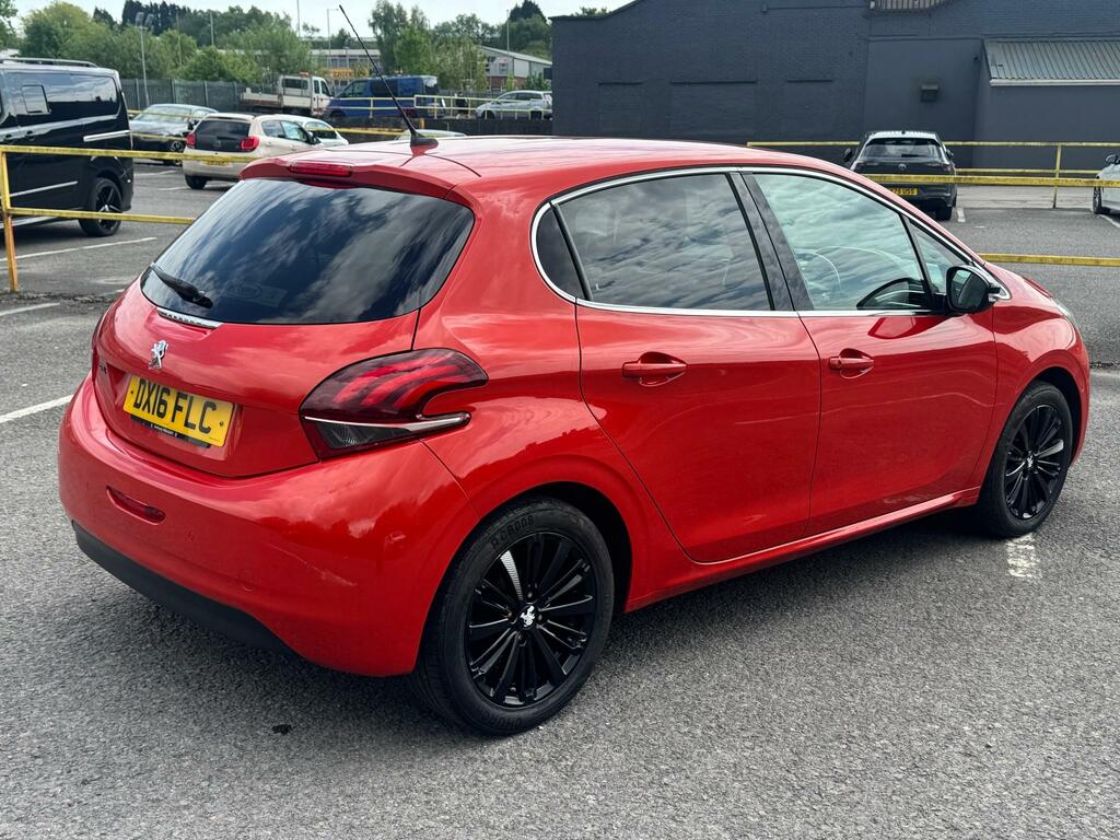 Peugeot 208 Allure Orange #6