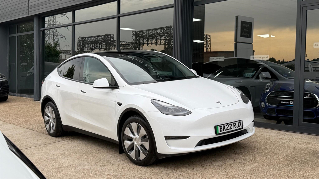 Tesla Model Y Dual Motor Long Range 4Wde