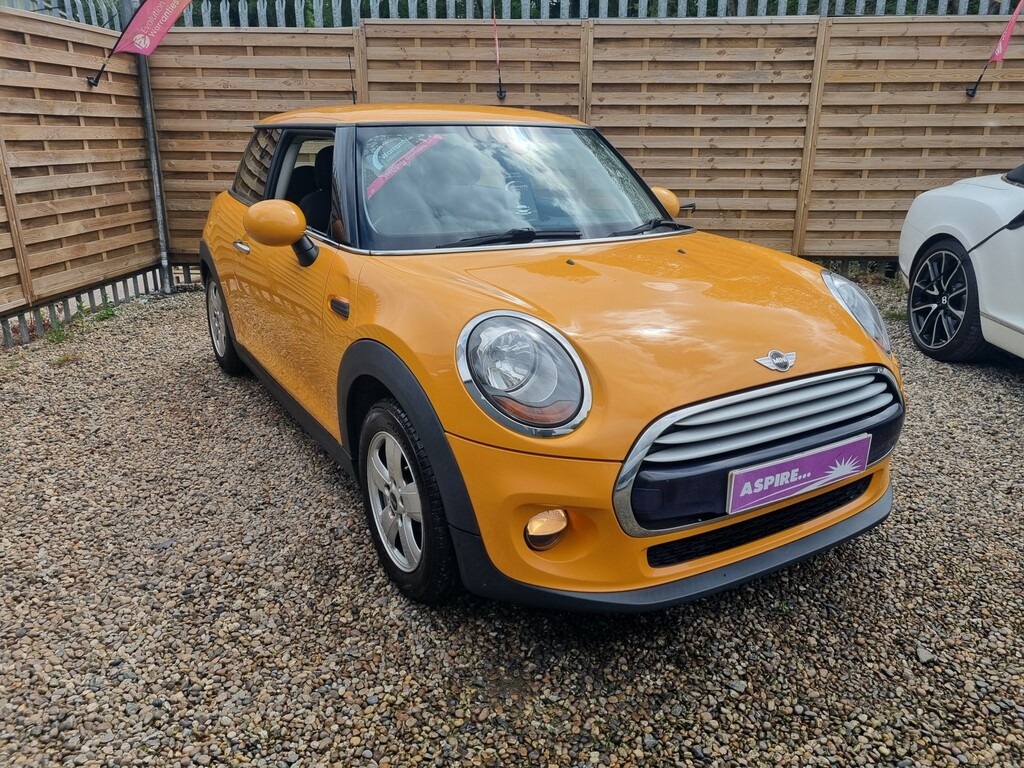 Mini Hatch Hatchback 1.5 Cooper D 3-Door Hatch 2015 SB64LFH Orange #2