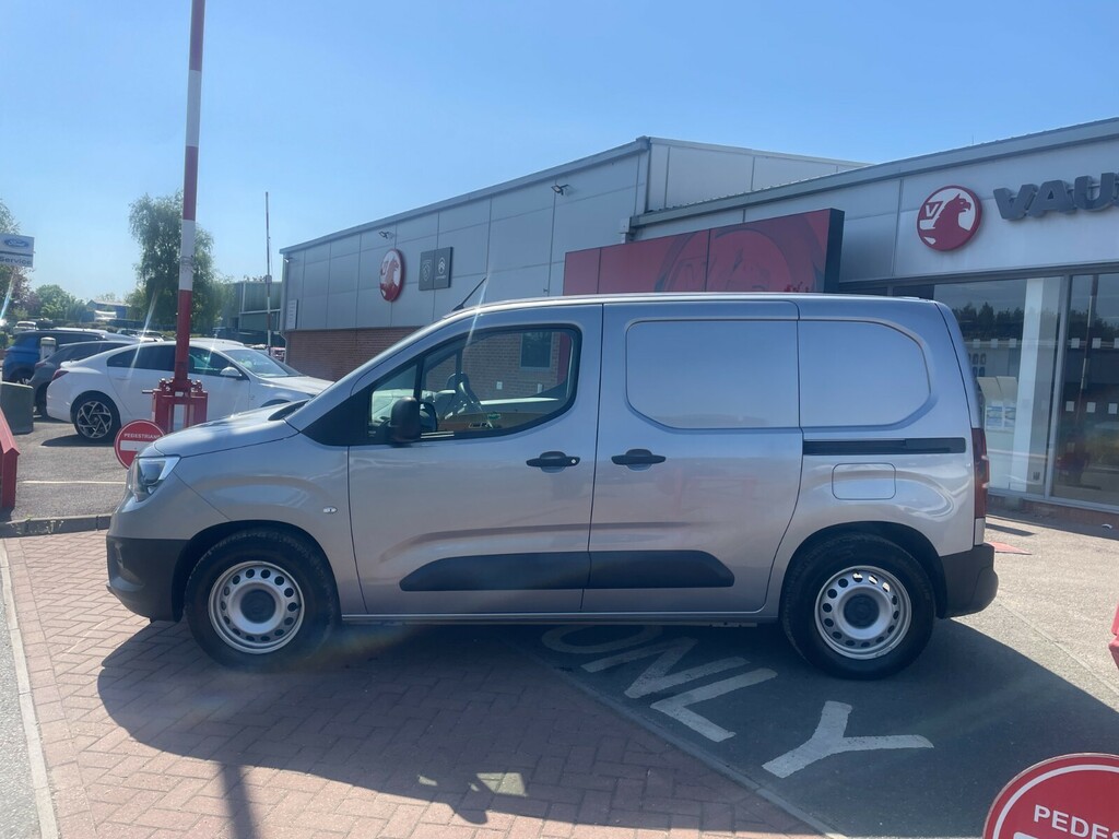 Vauxhall Combo-e Life L1 H1 Dynamic 2300 550Kwh FG75YRJ Grey #5