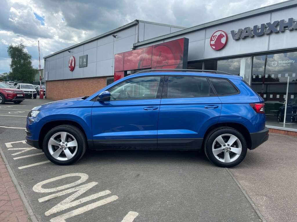 Skoda Karoq Se 1.0 Tsi 110Ps MA71OMF Blue #2
