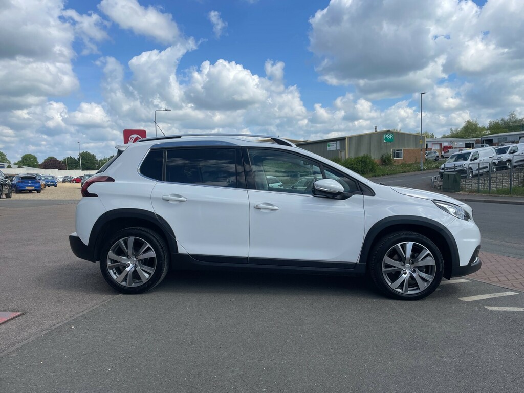 Peugeot 2008 Allure Premium 1.2 Puretech 110Ps Eat YR19GKH White #6