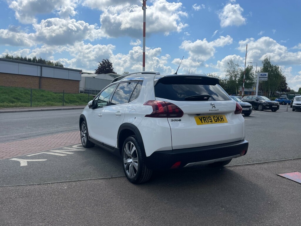Peugeot 2008 Allure Premium 1.2 Puretech 110Ps Eat YR19GKH White #3
