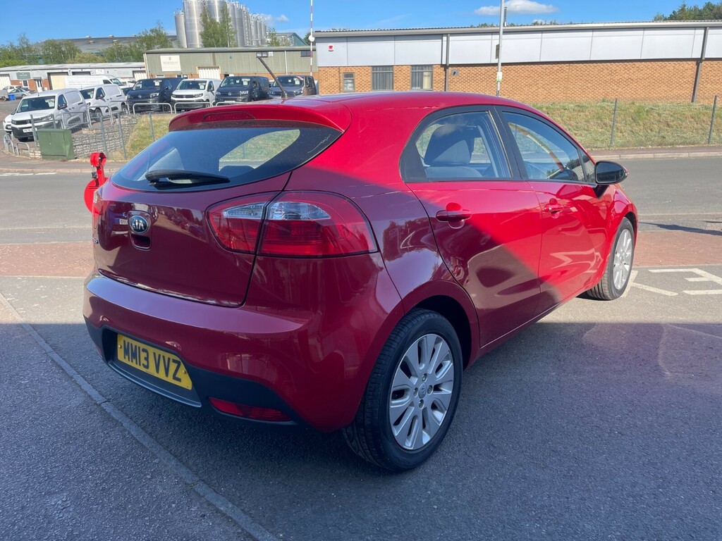 Kia RIO 2 1.25 84 Red #5