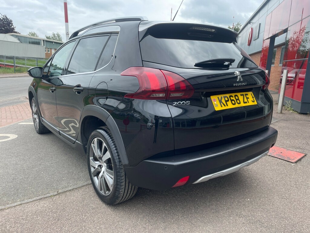 Peugeot 2008 Allure 1.2 Puretech 130Ps KP68ZFJ Black #3