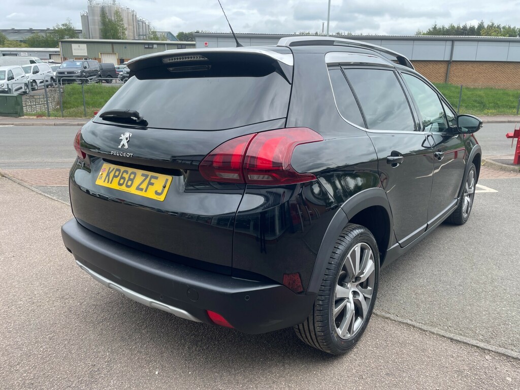 Peugeot 2008 Allure 1.2 Puretech 130Ps KP68ZFJ Black #5