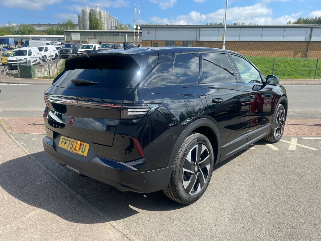 Vauxhall Grandland Ultimate 1.2T 145Ps Mhev Hybrid E-dct6 Black #5