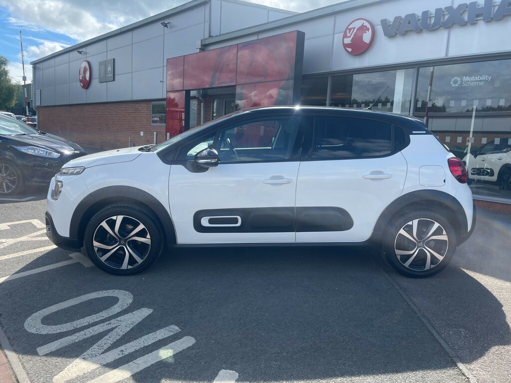 Citroen C3 Shine Plus 1.2 Puretech 83Ps GY22TNE White #2