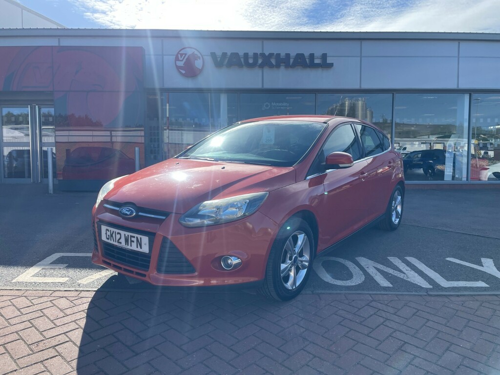 Ford Focus Zetec 1.6 105Ps Red