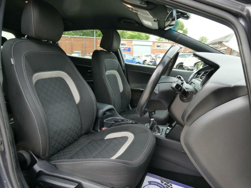 Kia Ceed Hatchback 1.6 Crdi Gt-line Euro 6 Ss 2018 RE18YPT Silver #4