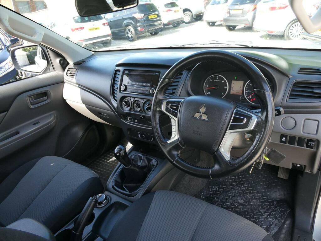 Mitsubishi L200 Pickup 2.4 Di-d Cc 4Life 4Wd Euro 6 Ss 201 Silver #2