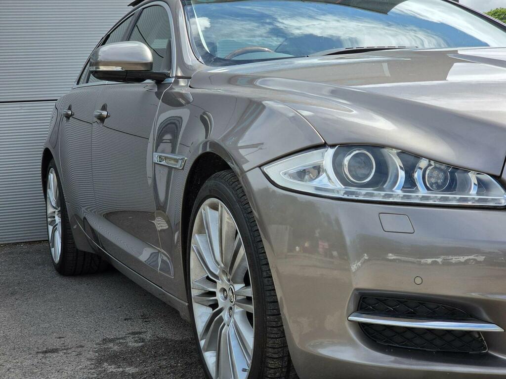 Jaguar XJ Saloon 5.0 V8 Portfolio Euro 5 201060 Grey #2