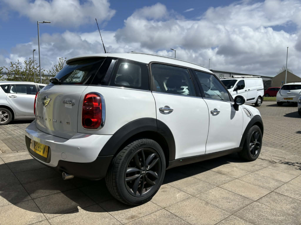 Mini Countryman Cooper D Business MMN285W White #2