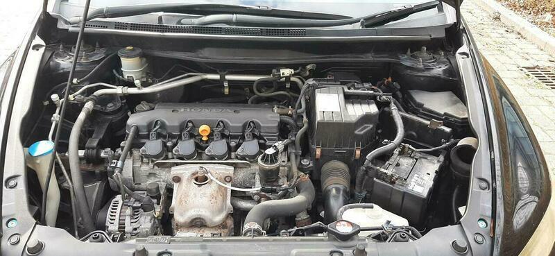 Honda Stream 1.7I V-tec Se Silver #24