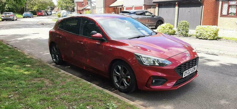Ford Focus 1.0T Ecoboost St-line Edition Red