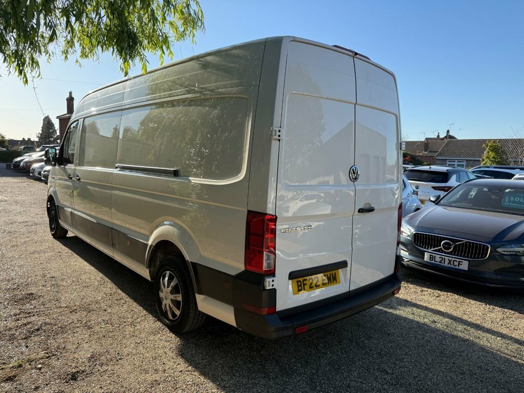 Volkswagen Crafter 2L Startline BF22EWM White #3