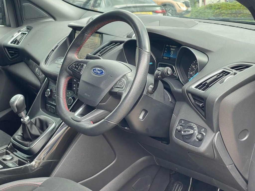 Ford Kuga 1.5L St-line YO19VGD Black #5
