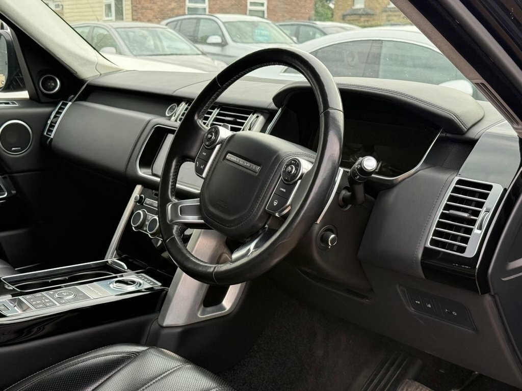 Land Rover Range Rover 4.4L Autobiography 5dr W50ACS Black #3