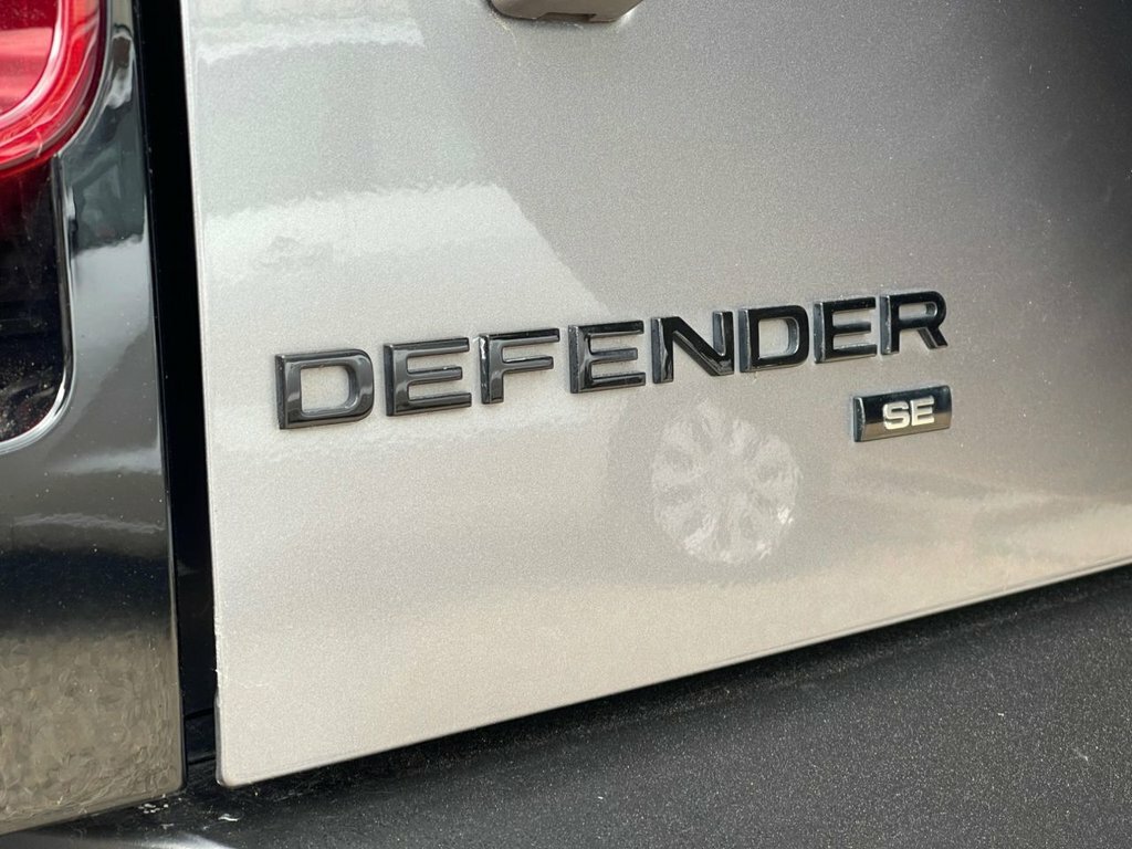 Land Rover Defender 2L Se Grey #4