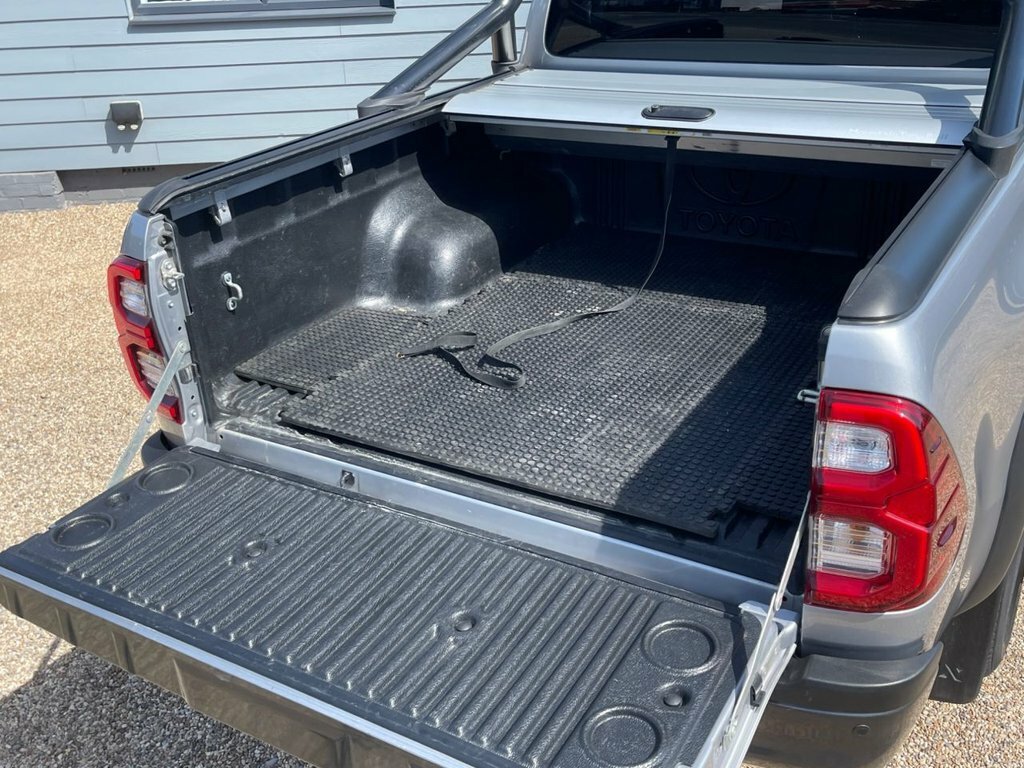 Toyota HILUX 2.8L Gr Sport VU23RXG Silver #6