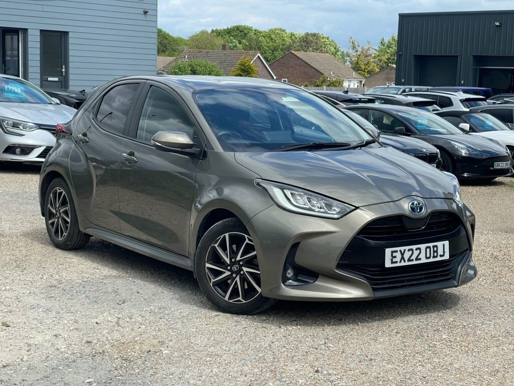 Toyota Yaris 1.5L Design Brown