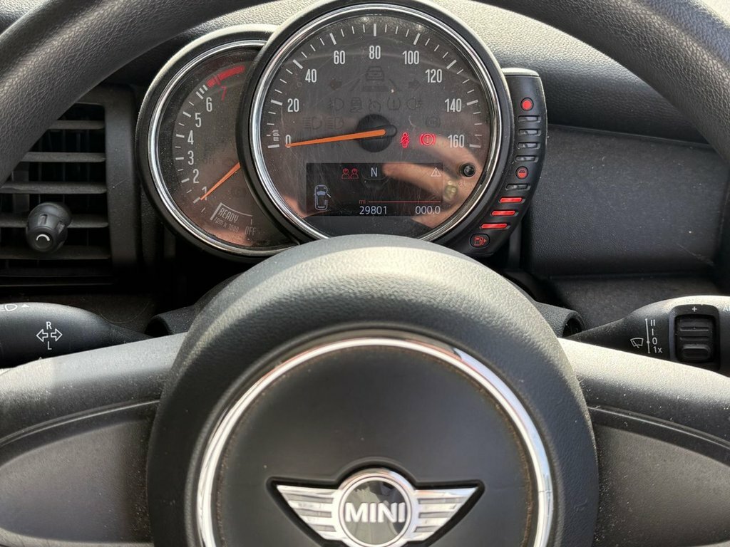 Mini Hatch 1.2L One White #4