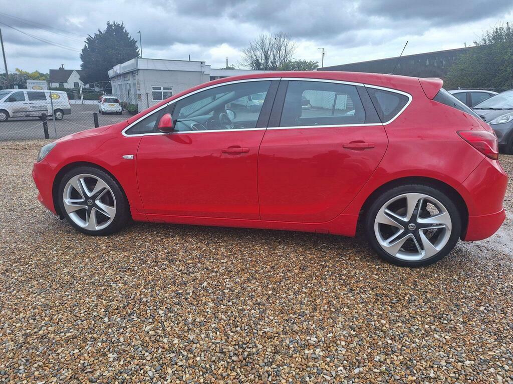 Vauxhall Astra 1.6 16V Limited Edition Euro 5 Red