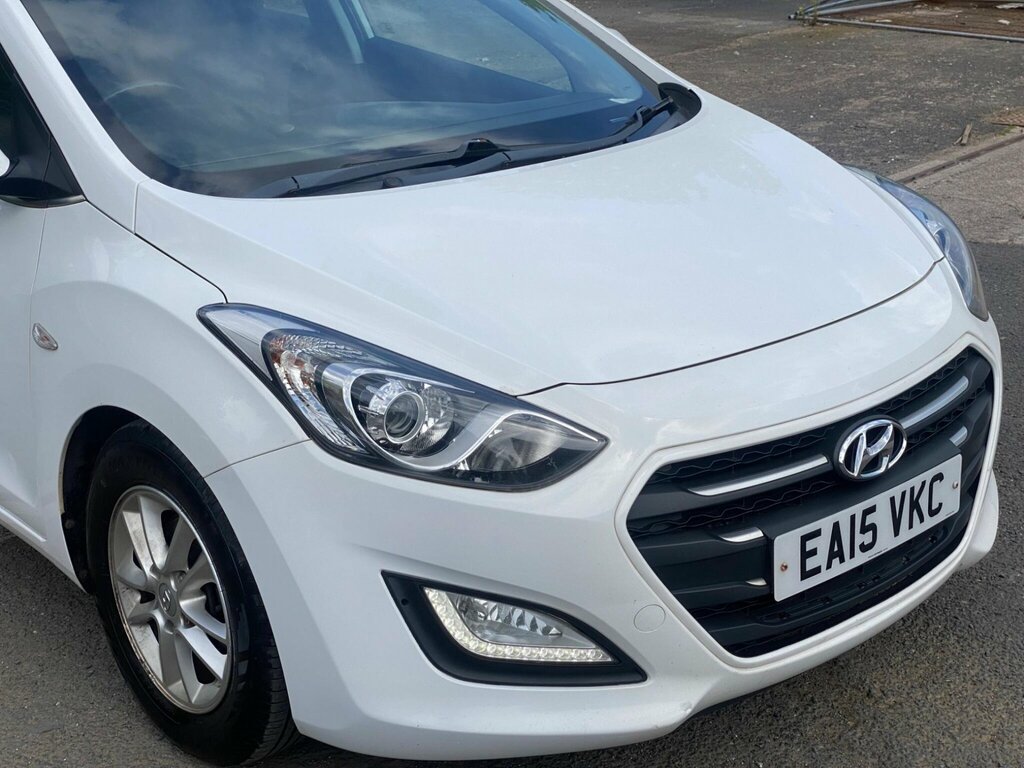 Hyundai I30 1.6 Crdi Blue Drive Se Euro 6 Ss EA15VKC White #6