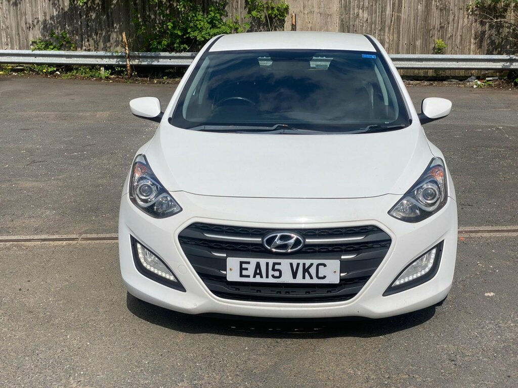 Hyundai I30 1.6 Crdi Blue Drive Se Euro 6 Ss EA15VKC White #3