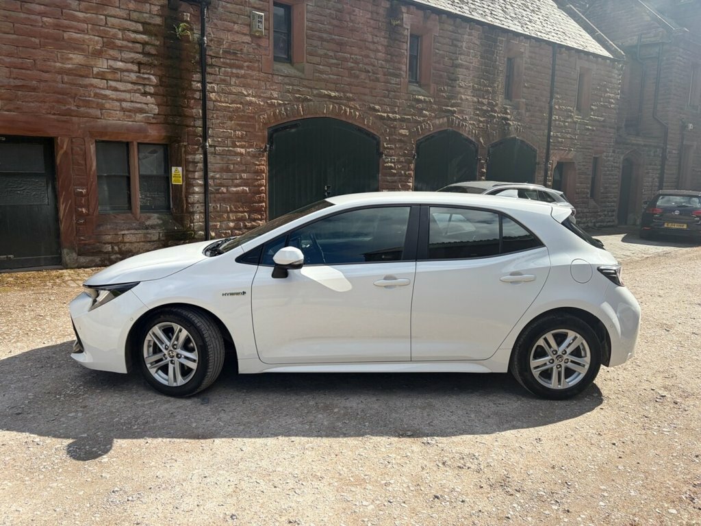 Toyota Corolla 1.8 Vvt-h Gpf Icon Tech Hatchback Hybri FE21ZXR White #4