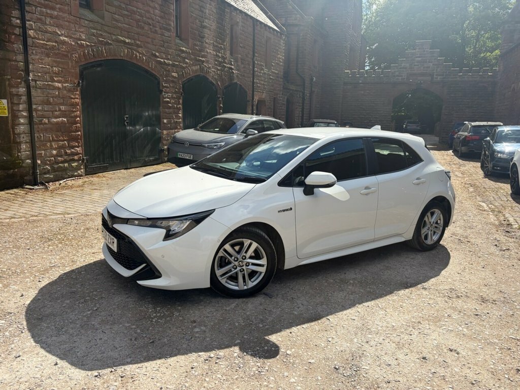 Toyota Corolla 1.8 Vvt-h Gpf Icon Tech Hatchback Hybri FE21ZXR White #3