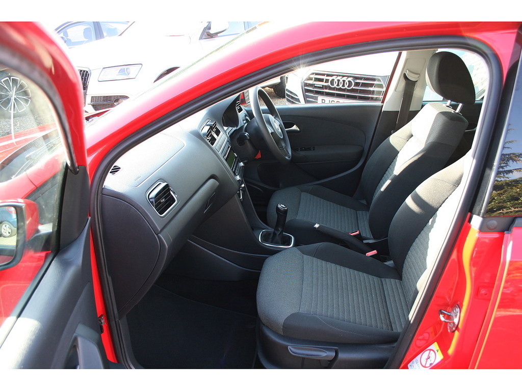 Volkswagen Polo Polo 60 Moda U879 Ulez AV11VEH Red #2