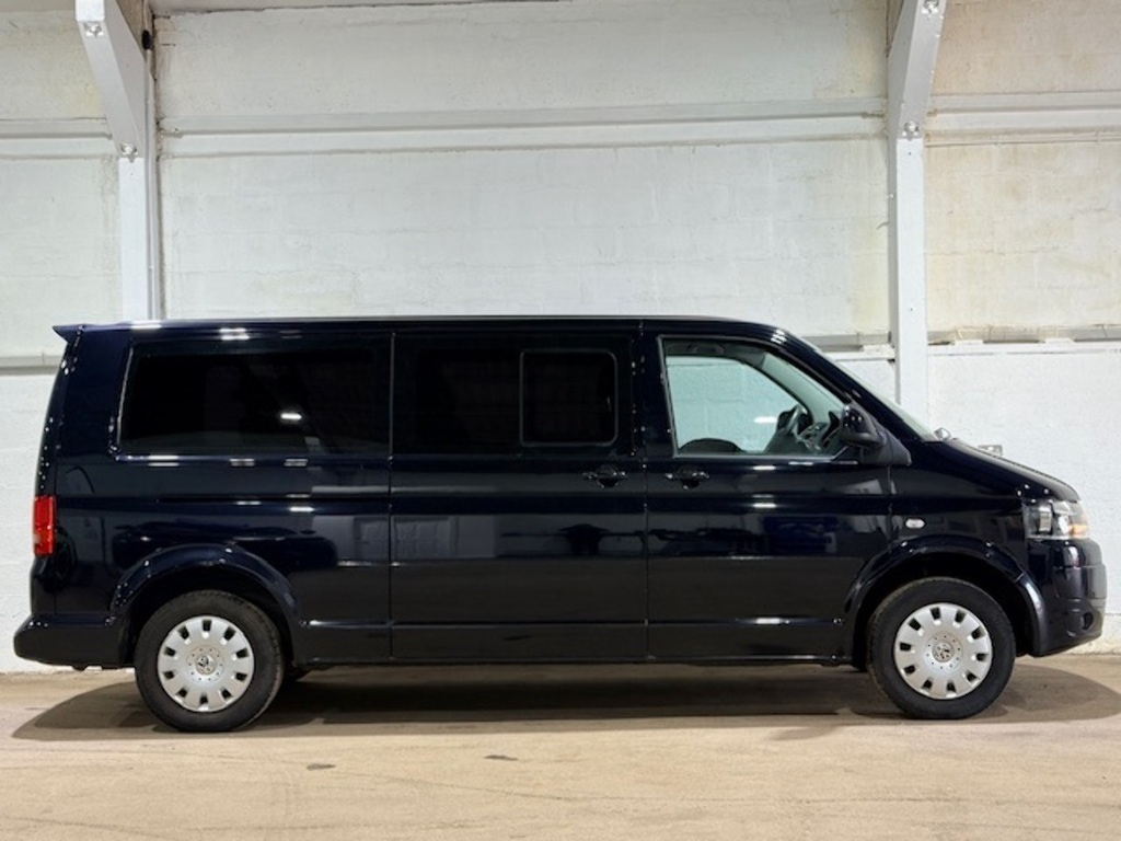 Volkswagen Transporter Shuttle 2.0 Bitdi Black #23