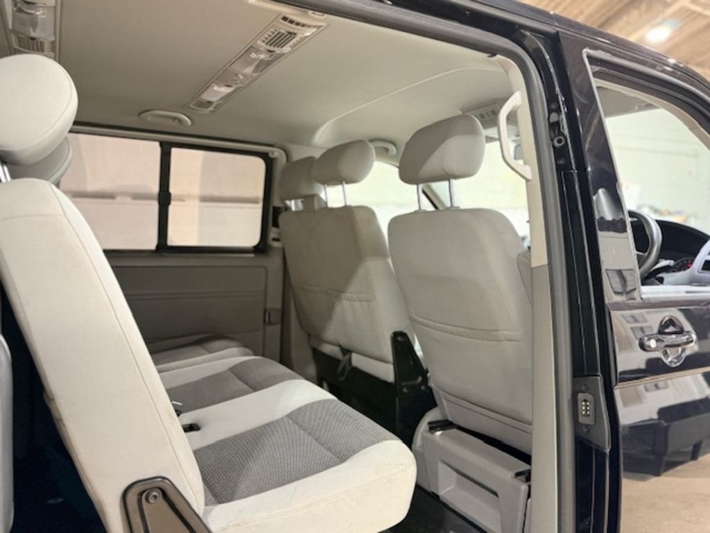 Volkswagen Transporter Shuttle 2.0 Bitdi Black #22